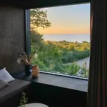 Beach-close Summer House With Panoramic View *