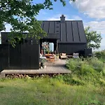 Beach-close Summer House With Panoramic View *