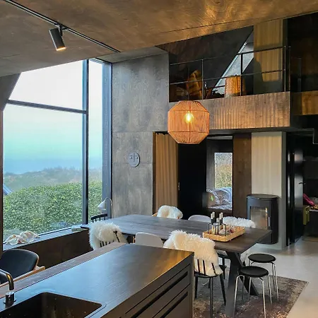 Beach-close Summer House With Panoramic View * Allingabro