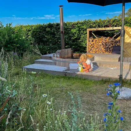 Beach-close Summer House With Panoramic View * Allingabro