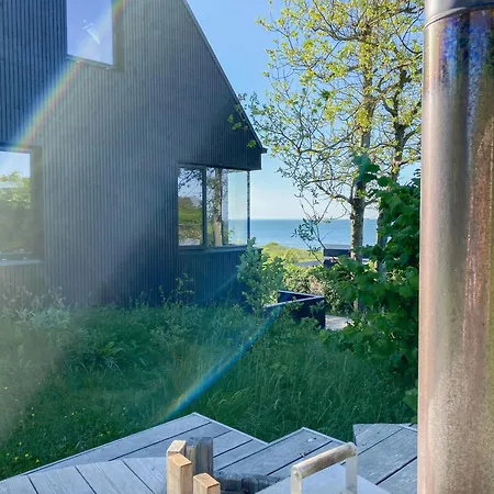 Beach-close Summer House With Panoramic View * Allingabro