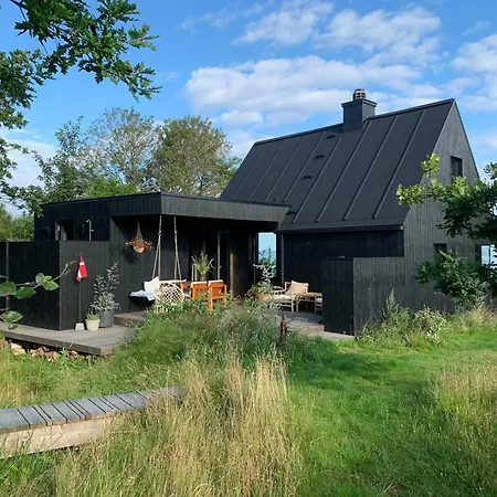 Beach-close Summer House With Panoramic View Дом отдыха *