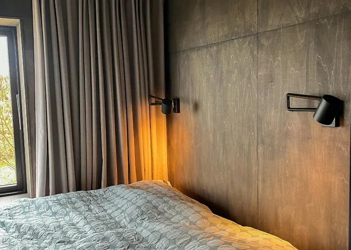 Beach-close Summer House With Panoramic View Semesterbostad