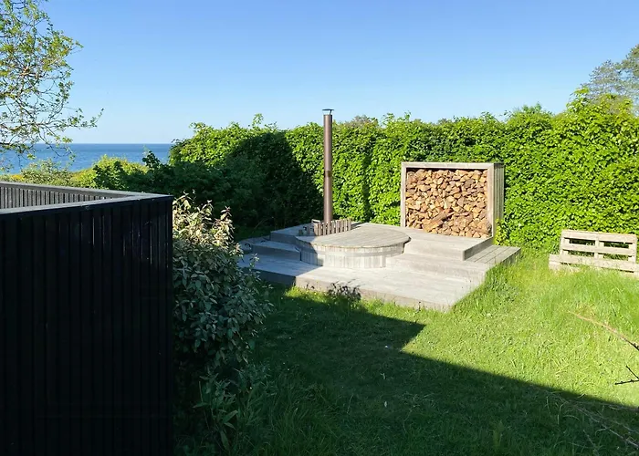 Semesterbostad Beach-close Summer House With Panoramic View Allingåbro