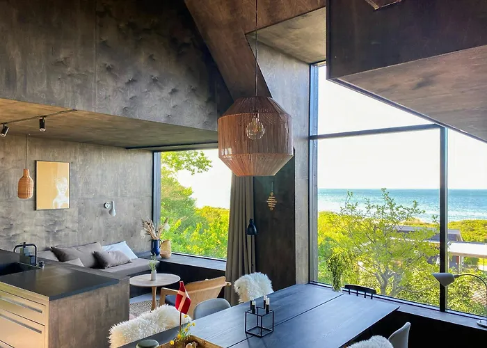 Beach-close Summer House With Panoramic View *