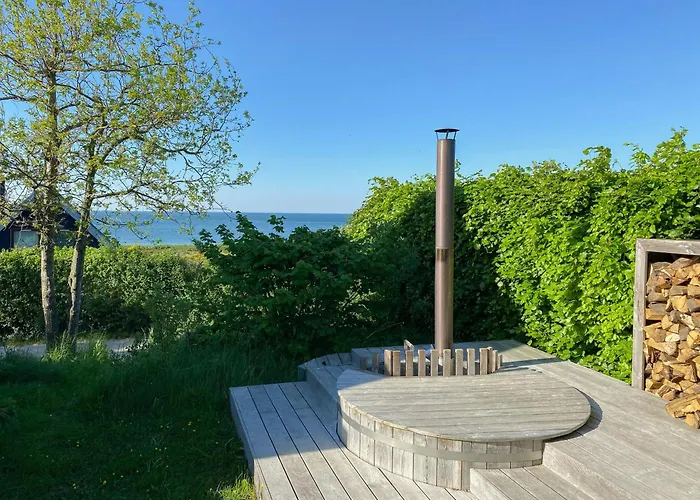 Beach-close Summer House With Panoramic View Allingåbro